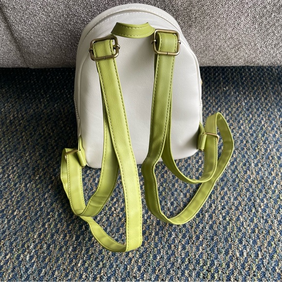 Disney Loungefly Floral Cream Winnie the Pooh Mini Backpack EUC - Picture 5 of 8